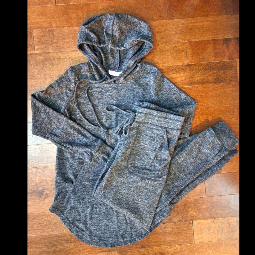 2 Piece Track Suit Salt And Pepper. Size L